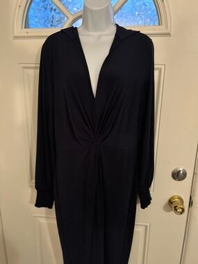 VENUS Navy Twist-Front Maxi Dress. CL1 Large